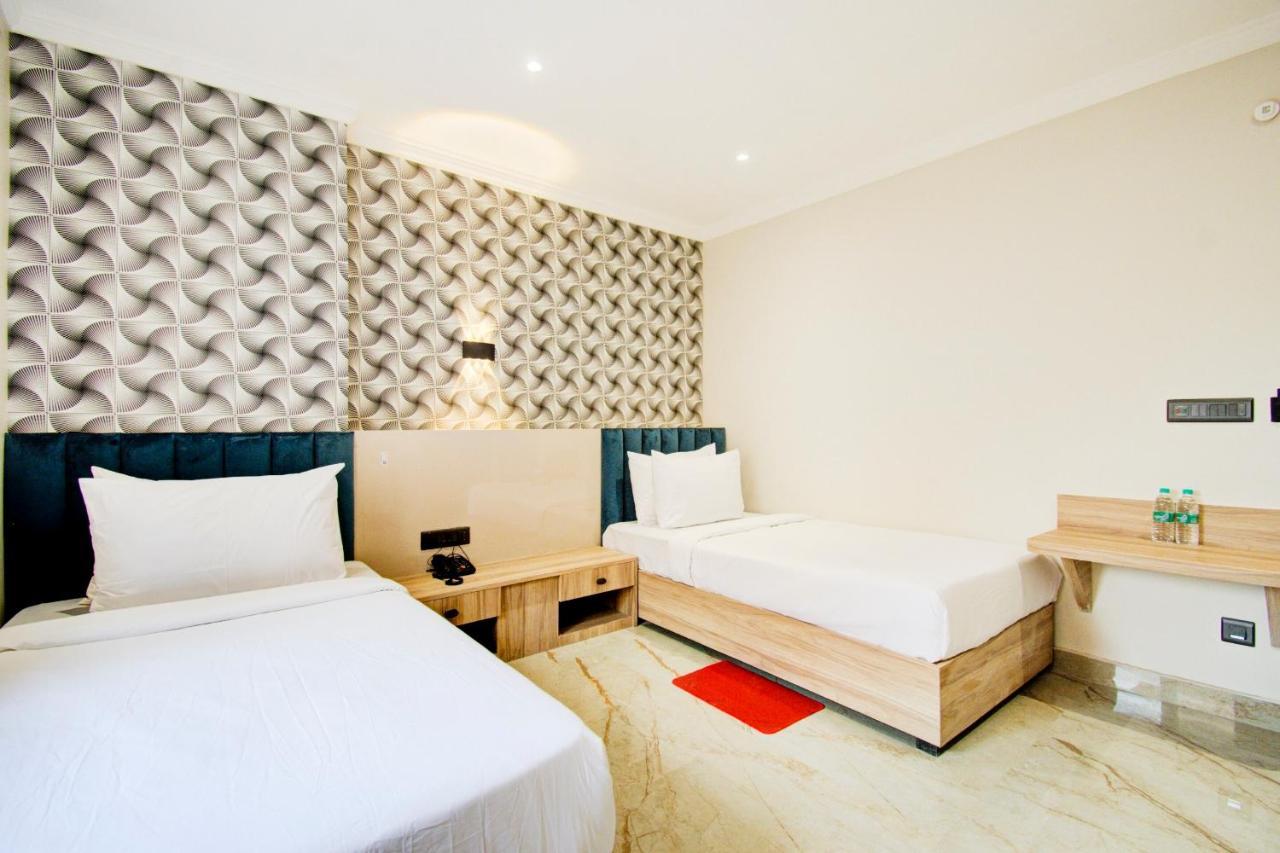 Hotel Super Townhouse Gokul Regency Near Metro Station Kolkata