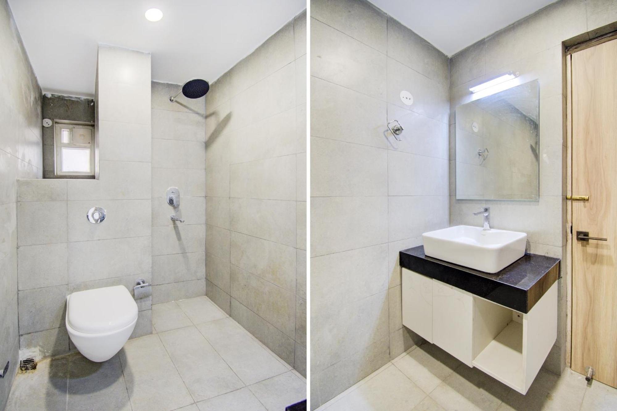 Super Townhouse Gokul Regency Near Metro Station Hotel